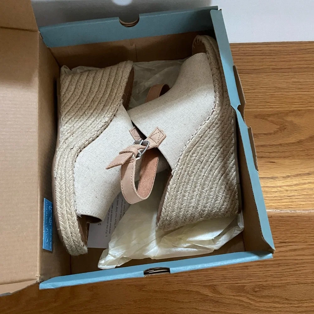 TOMS Monica Espadrille Wedge Sandal in Natural in Box - Picture 8 of 9